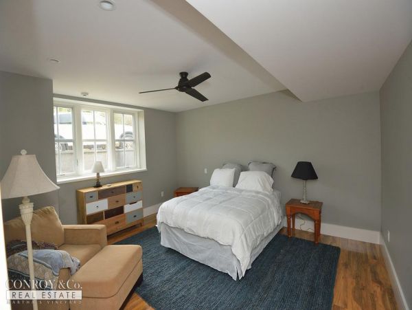 Cape Cod Home 994343