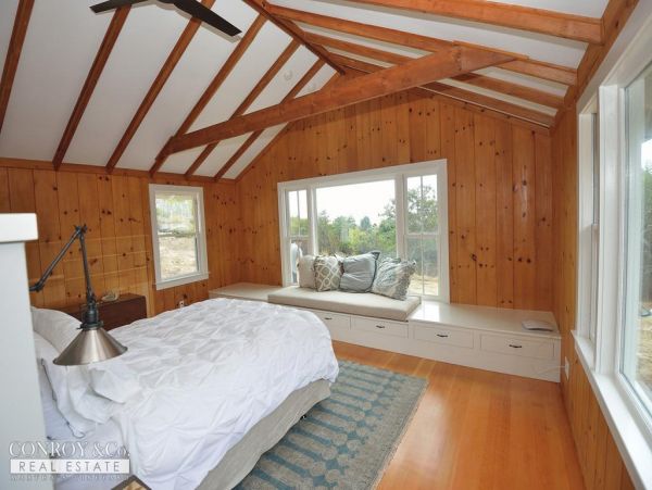 Cape Cod Home 994343