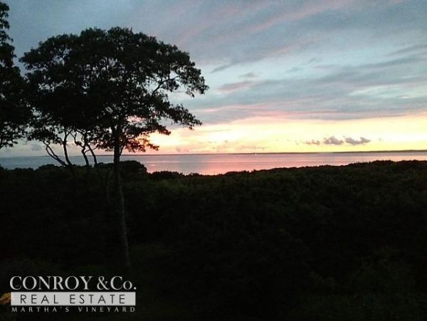 Cape Cod Home 994344