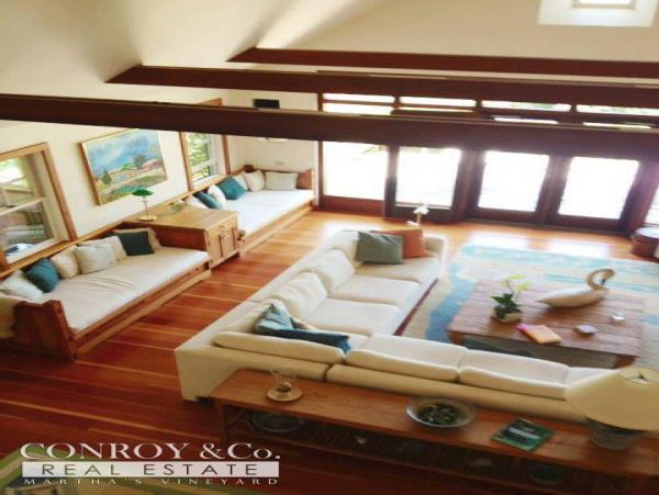 Cape Cod Home 994344