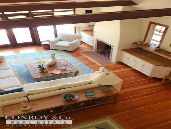 Cape Cod Home 994344