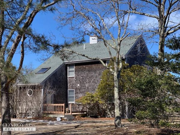 Cape Cod Home 994345