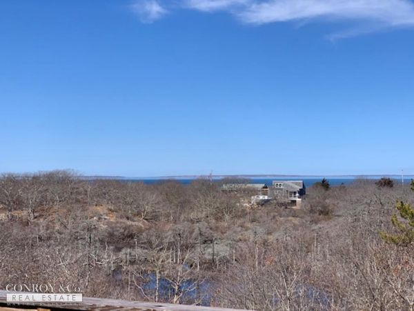 Cape Cod Home 994345