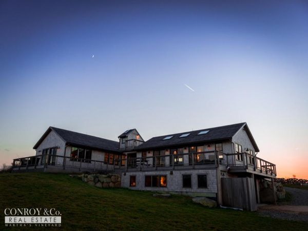 Cape Cod Home 994346