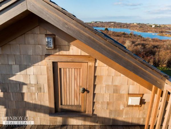 Cape Cod Home 994346