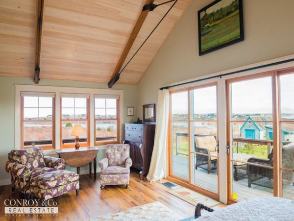 Cape Cod Home 994346