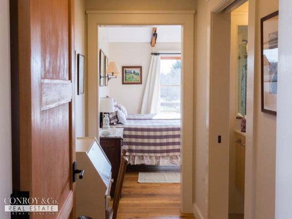 Cape Cod Home 994346