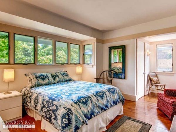 Cape Cod Home 994347