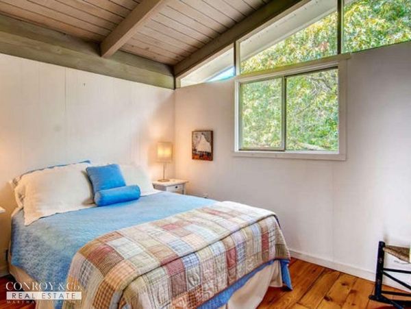 Cape Cod Home 994347