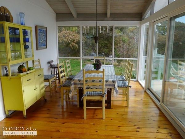 Cape Cod Home 994347