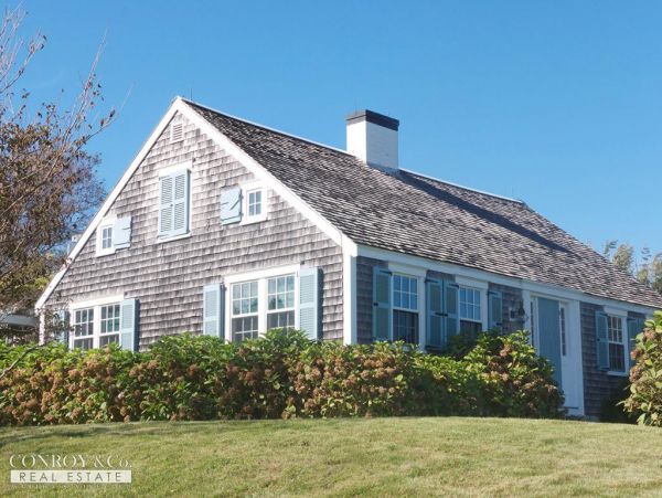 Cape Cod Home 994348