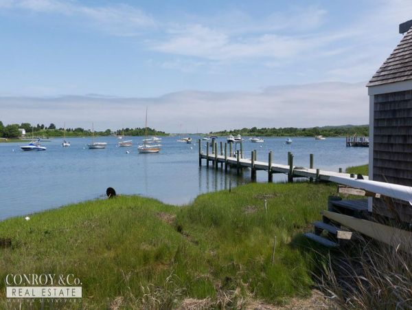 Cape Cod Home 994348
