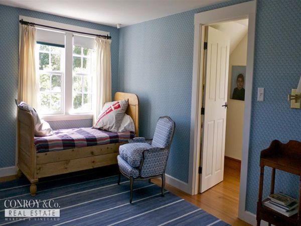 Cape Cod Home 994348