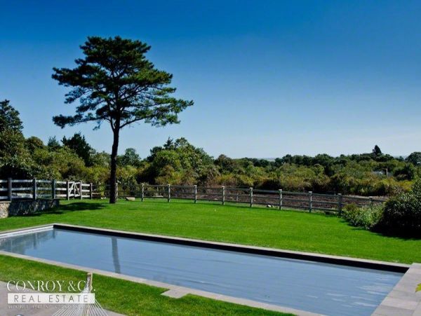 Cape Cod Home 994349