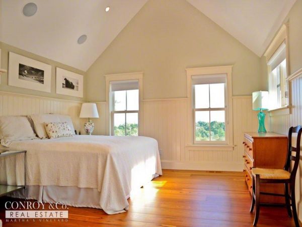 Cape Cod Home 994349