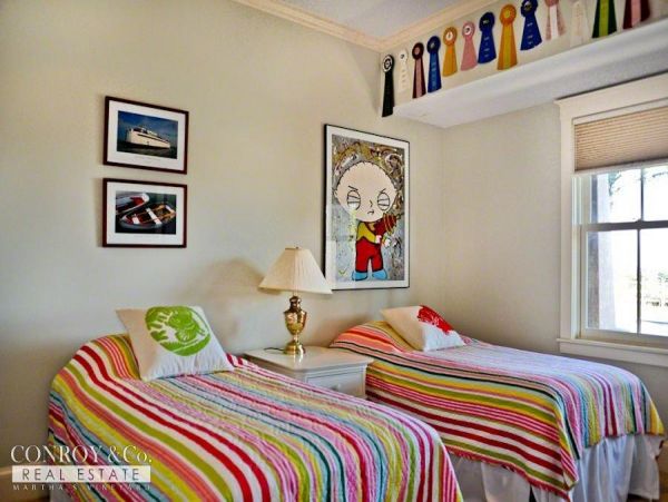 Cape Cod Home 994349