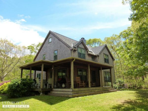 Cape Cod Home 994350
