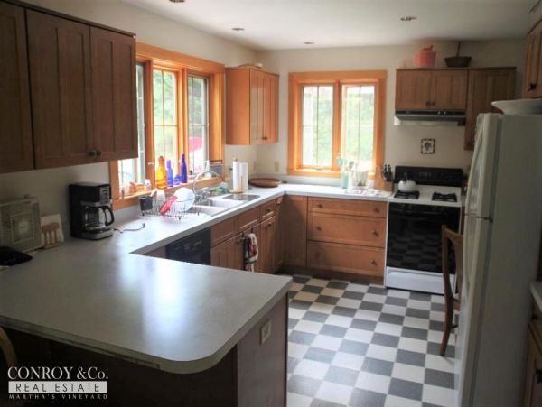 Cape Cod Home 994350