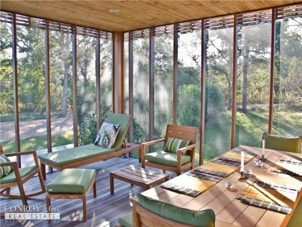 Cape Cod Home 994351