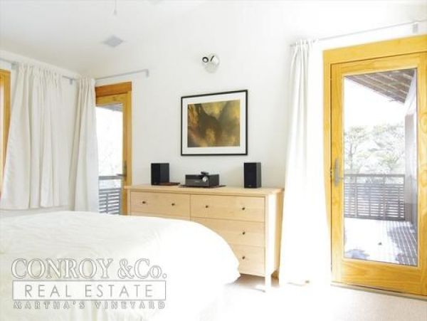 Cape Cod Home 994351