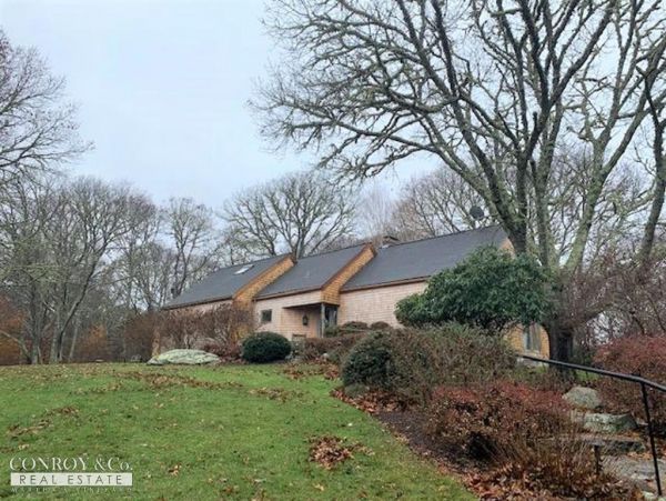 Cape Cod Home 994353