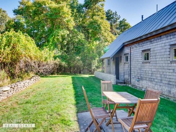 Cape Cod Home 994354