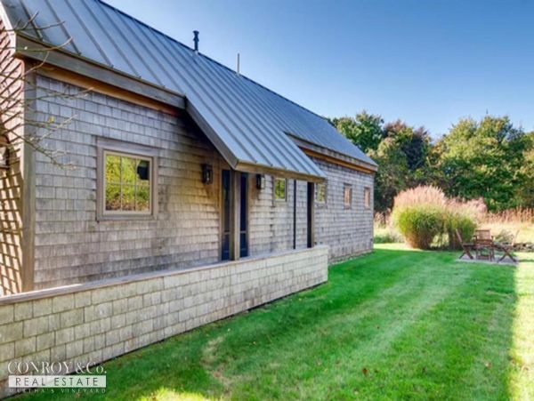 Cape Cod Home 994354