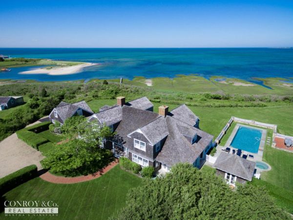 Cape Cod Home 994355