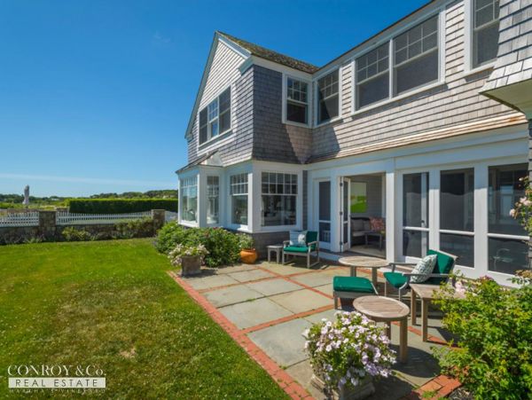 Cape Cod Home 994355