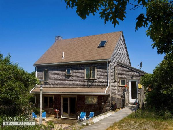 Cape Cod Home 994356