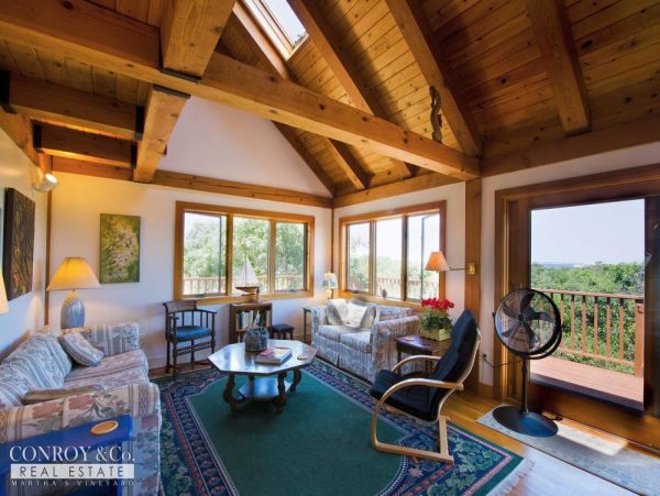 Cape Cod Home 994356