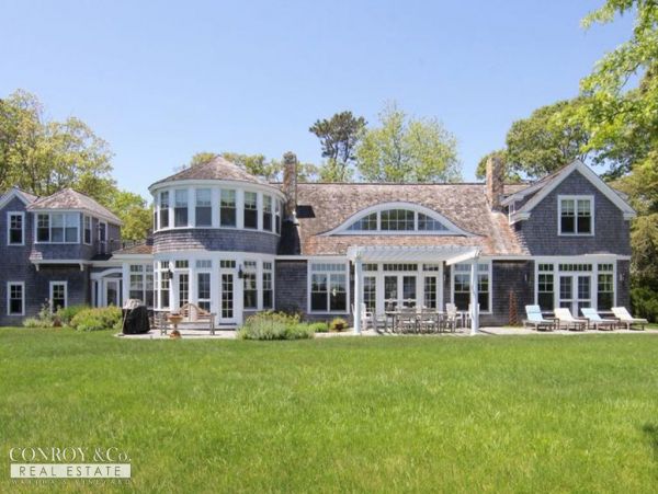Cape Cod Home 994357
