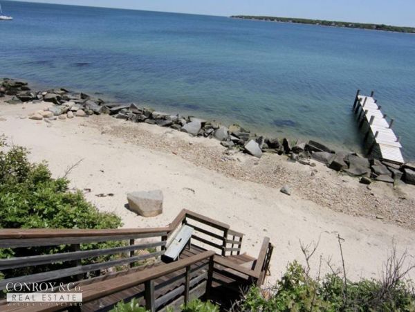 Cape Cod Home 994357