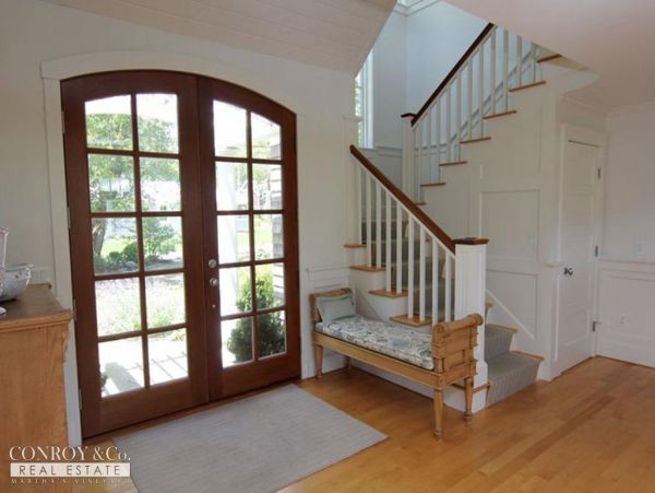 Cape Cod Home 994357