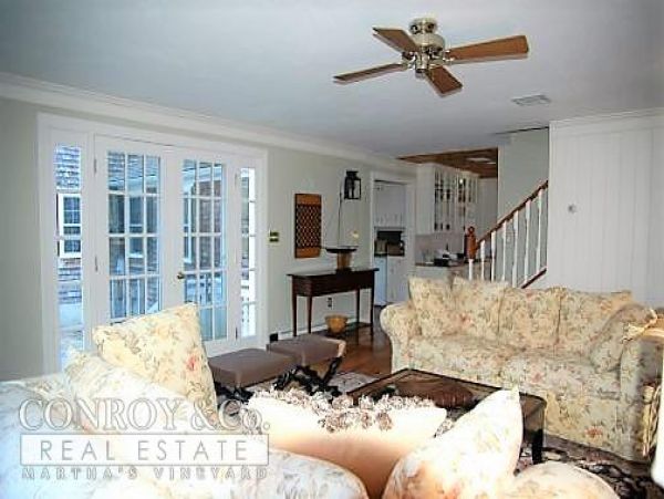 Cape Cod Home 994358