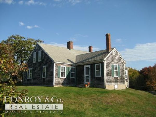 Cape Cod Home 994359