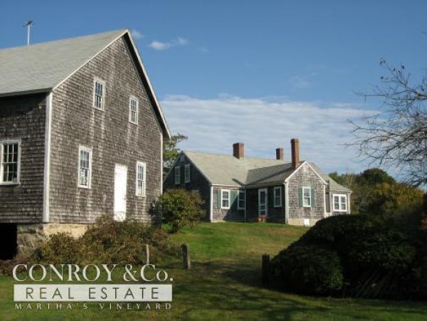 Cape Cod Home 994359