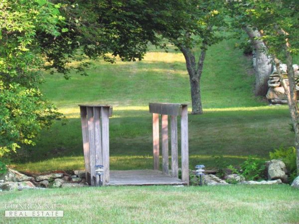 Cape Cod Home 994359