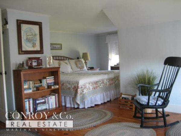 Cape Cod Home 994359