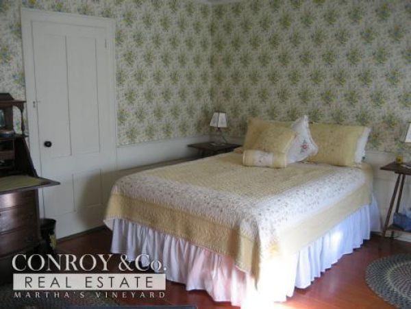 Cape Cod Home 994359