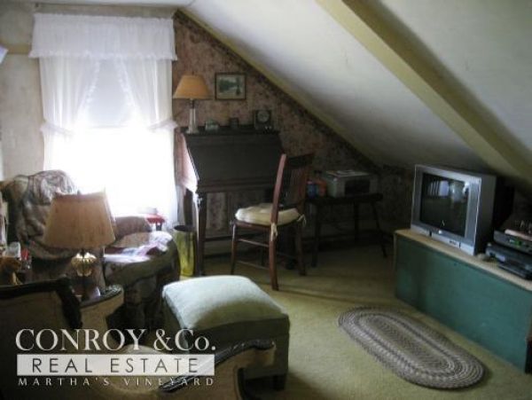 Cape Cod Home 994359