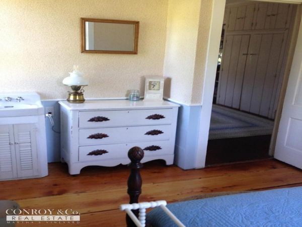 Cape Cod Home 994359