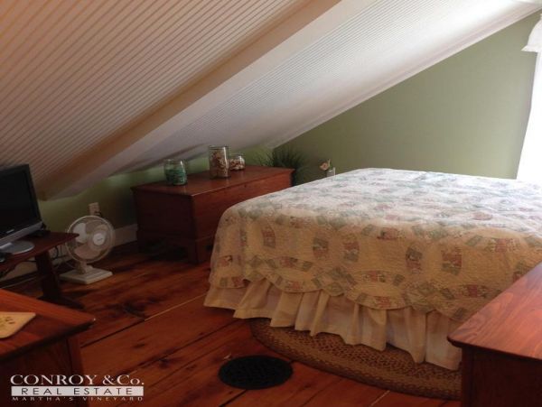 Cape Cod Home 994359