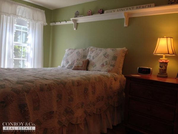 Cape Cod Home 994359