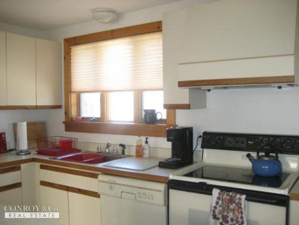 Cape Cod Home 994360