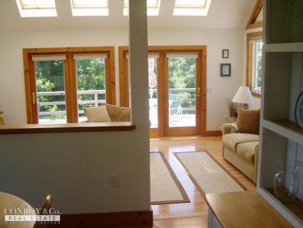 Cape Cod Home 994360