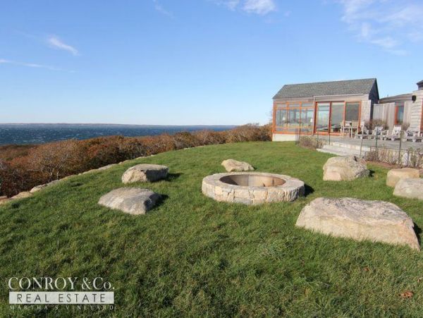Cape Cod Home 994361
