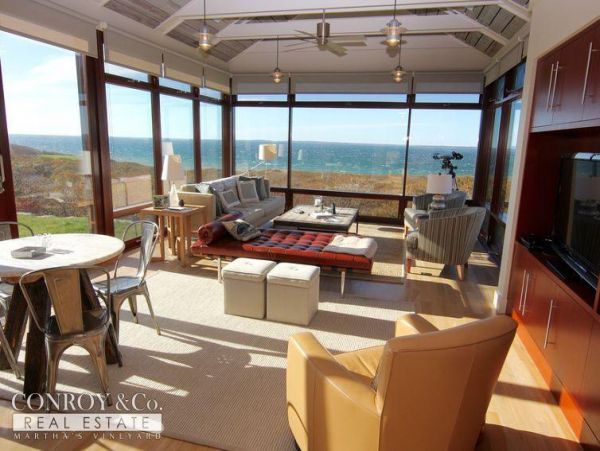 Cape Cod Home 994361