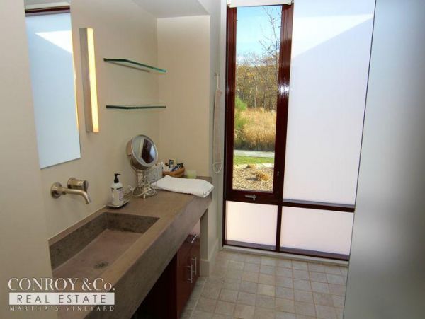 Cape Cod Home 994361