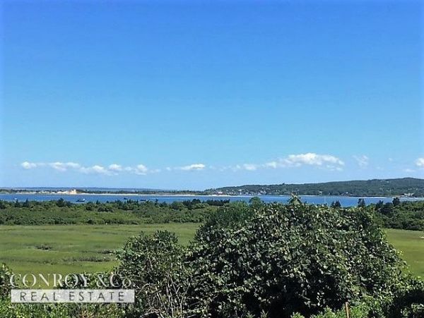 Cape Cod Home 994362